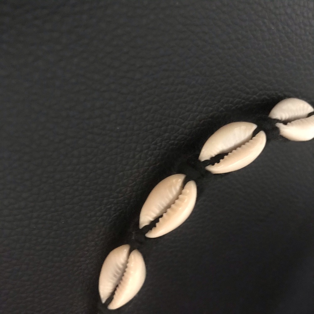 Shell necklace 🐚 - Picture 2 of 3